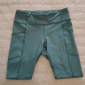 Lulu🍋 Crop Leggings